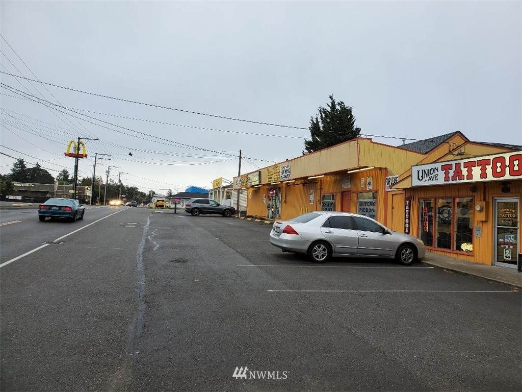 15101 Union Avenue - Photo 1