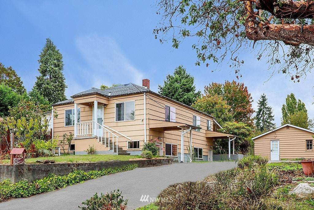 10250 10 Avenue - Photo 1
