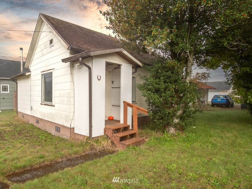 506 Anderson - Photo 1