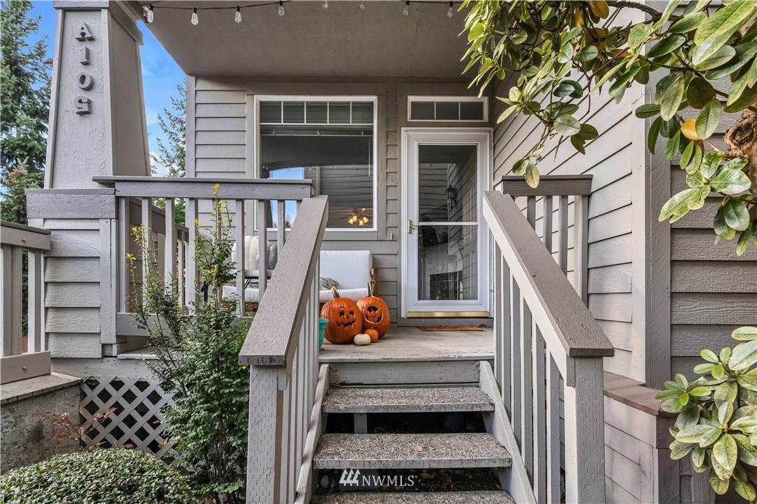 9014 Main Street - Photo 1