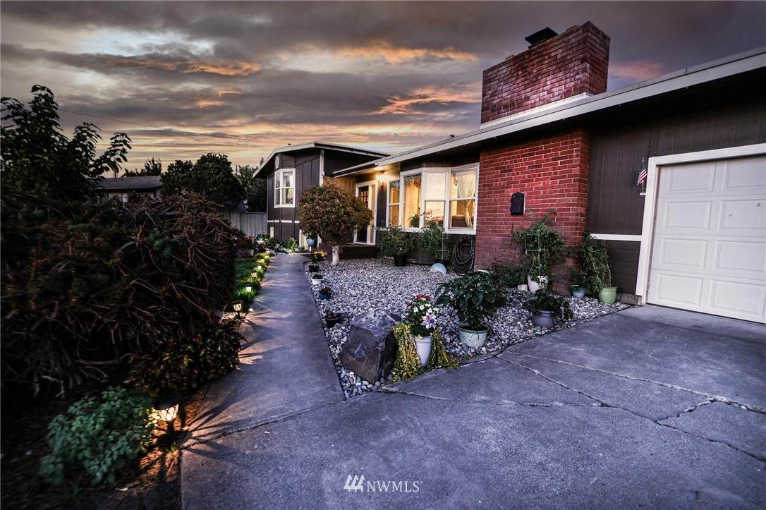 1147 Ashley Way - Photo 1