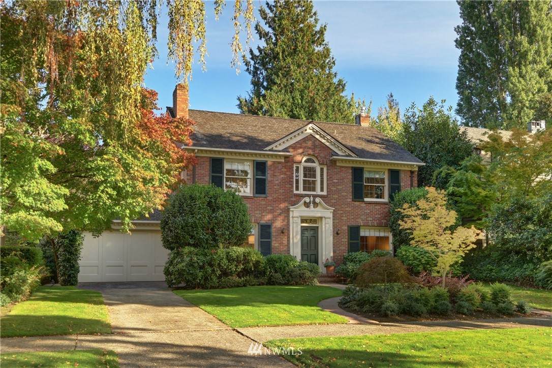 620 34th Avenue - Photo 1