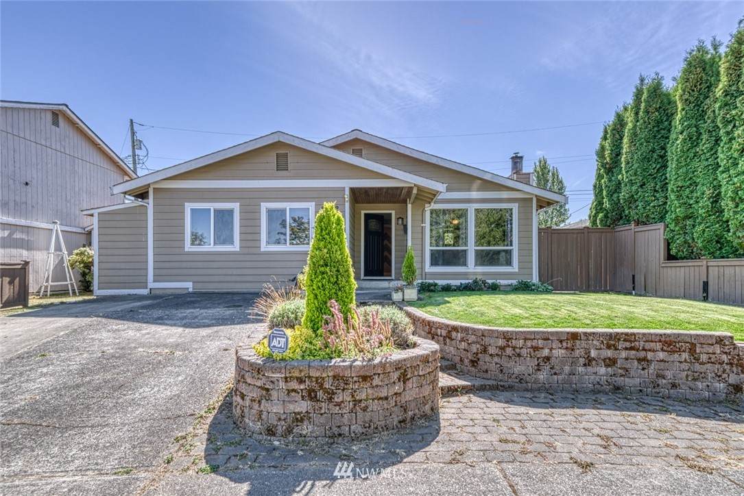 5512 47th Street - Photo 1