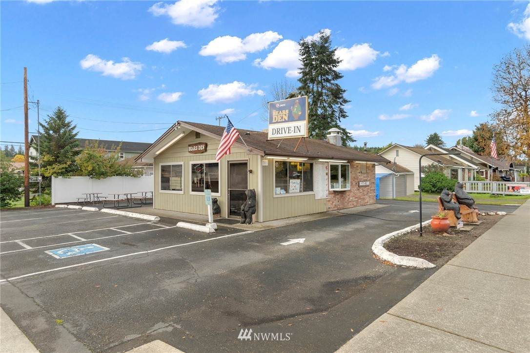 301 Simpson Avenue - Photo 1