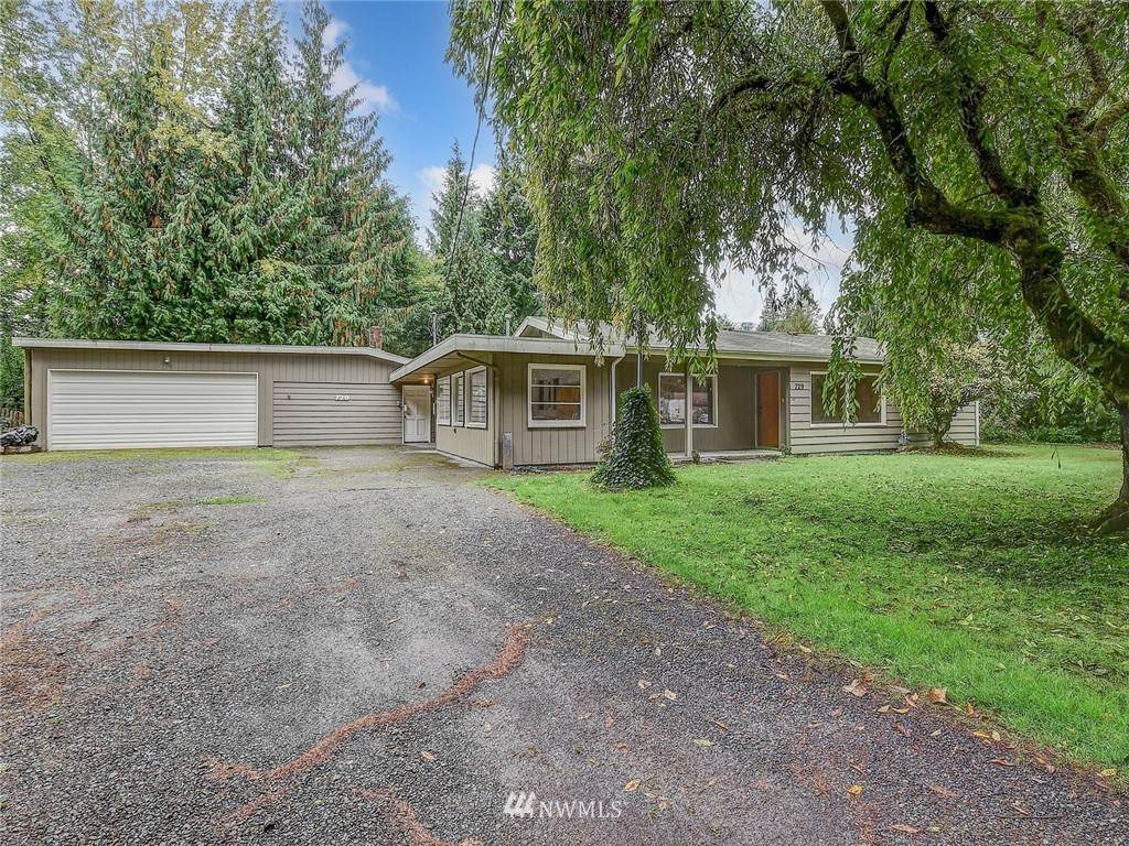729 8th Street - Photo 1