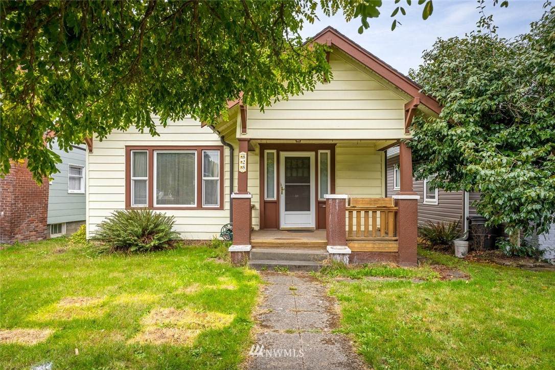 828 Fife Street - Photo 1