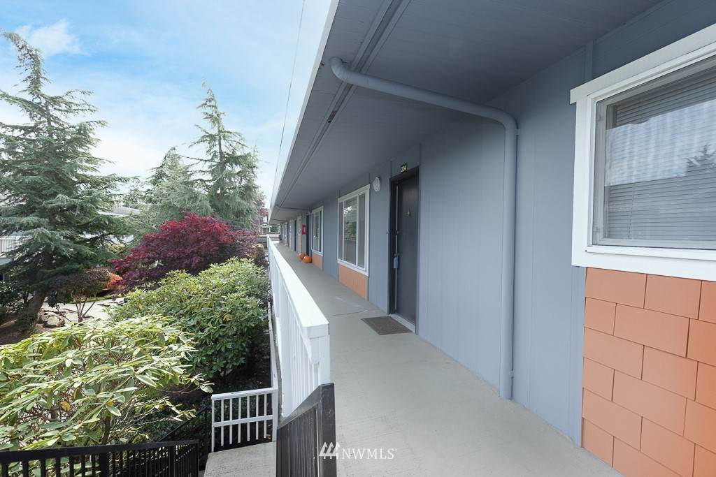 713 75th Street - Photo 1