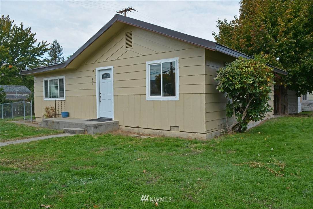 504 6th Street - Photo 1