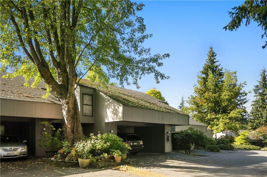 6439 139th Avenue - Photo 1