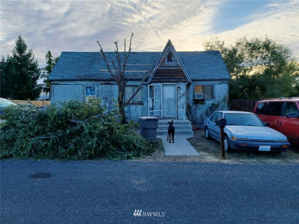 1705 Cross Street - Photo 1
