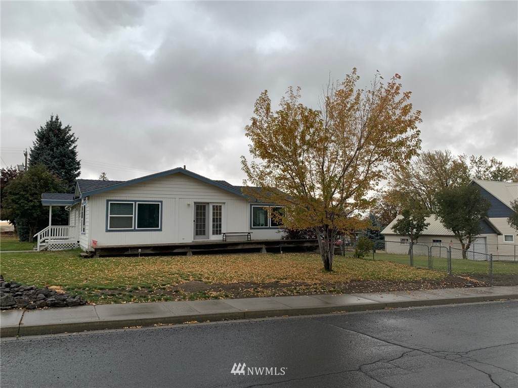 405 Douglas Street - Photo 1