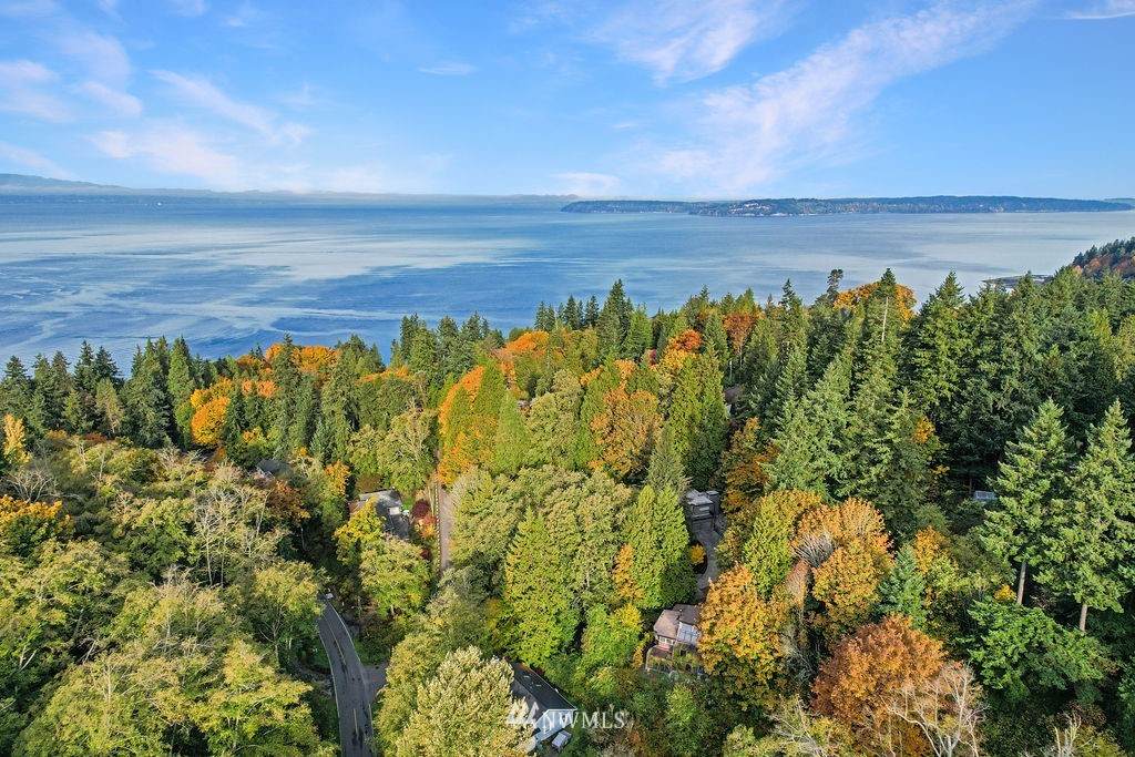 7217 Meadowdale Beach Road - Photo 1