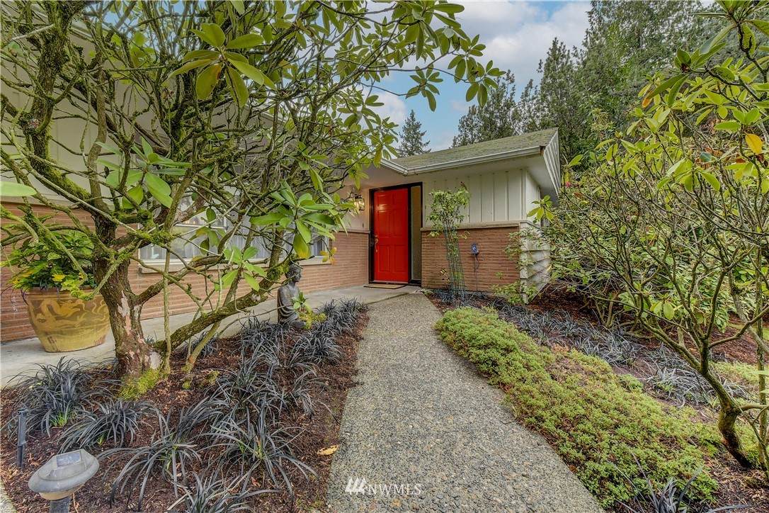 12205 9 Avenue - Photo 1