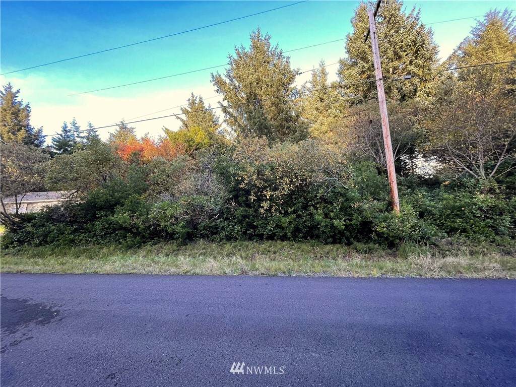 376 Sextans Avenue - Photo 1