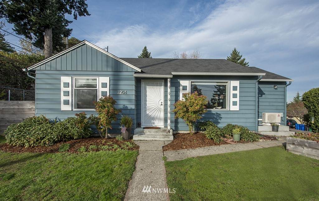 3204 100th Street - Photo 1