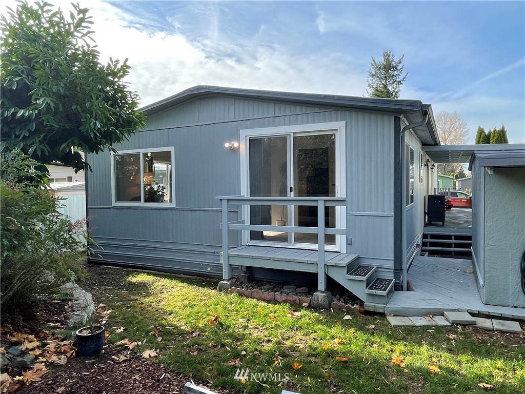 22612 112th Avenue - Photo 1