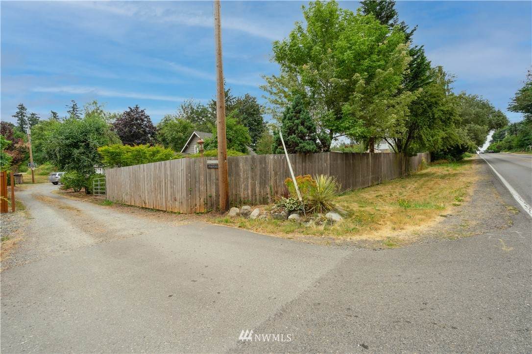 2617 9th - Photo 1