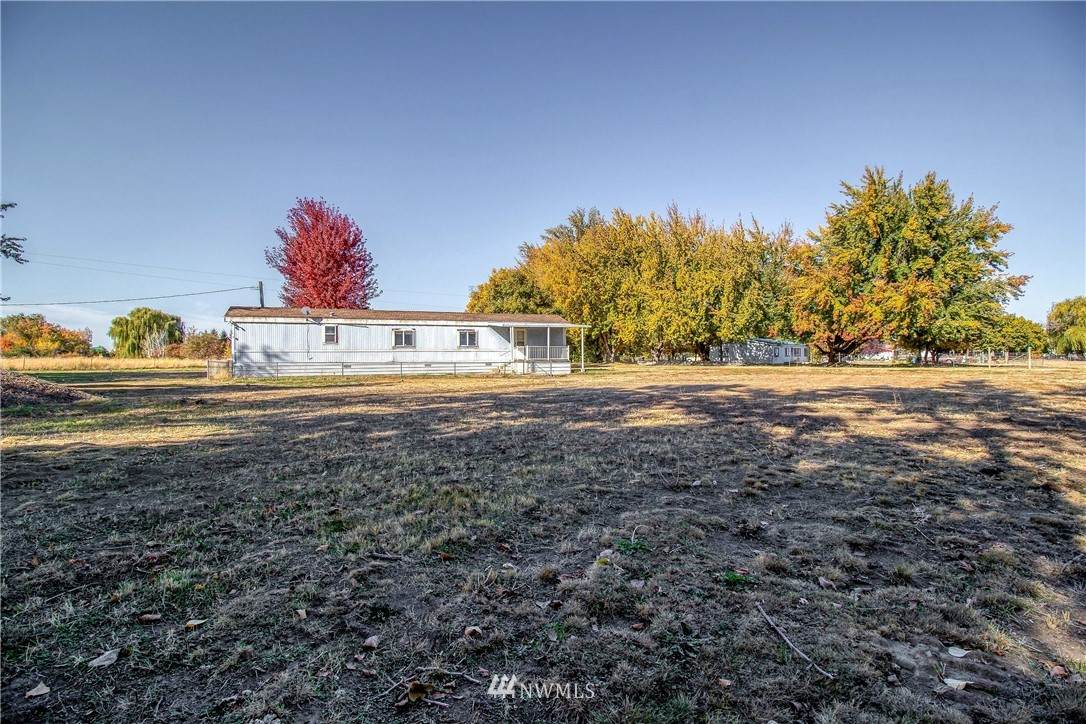 708 County Road 448 - Photo 1