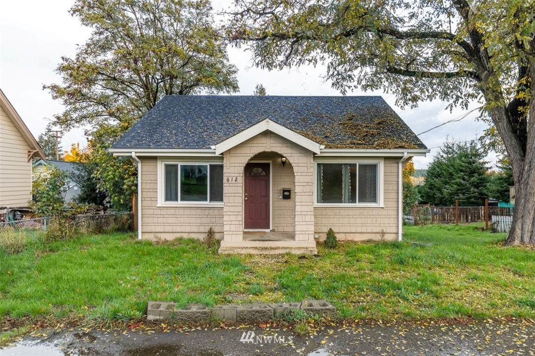 612 Ellinor Avenue - Photo 1
