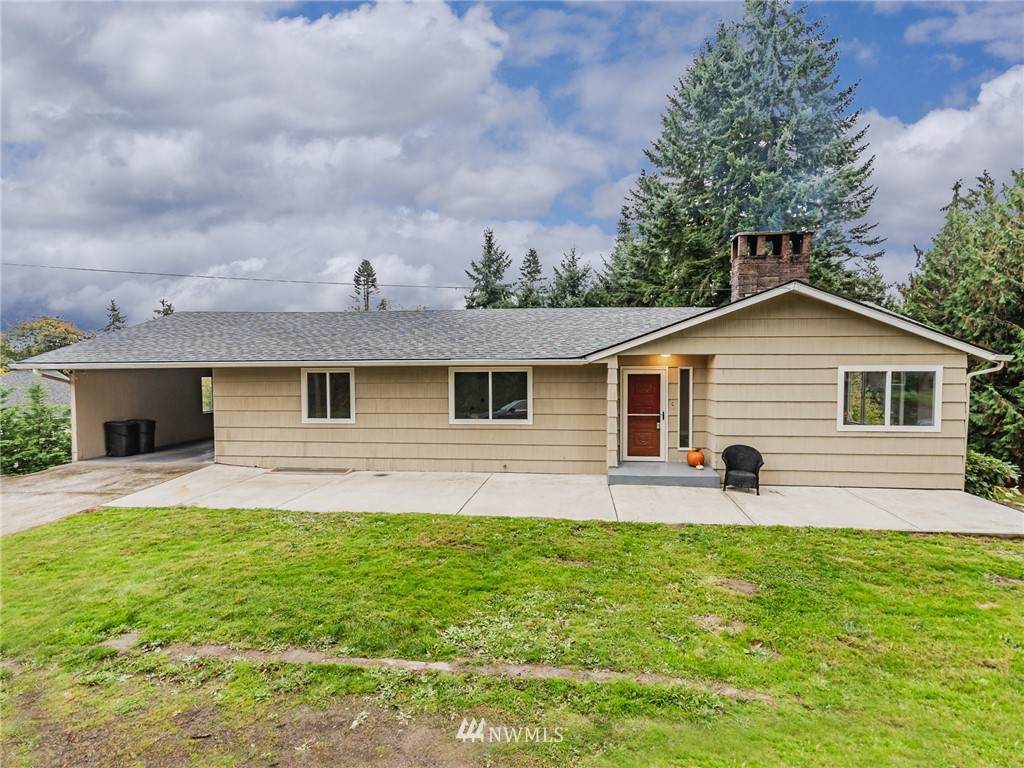 831 Skyline Drive - Photo 1