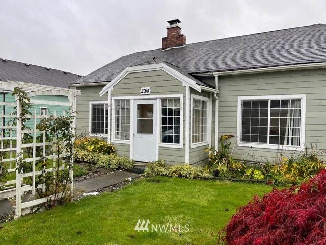 2914 Simpson Avenue - Photo 1
