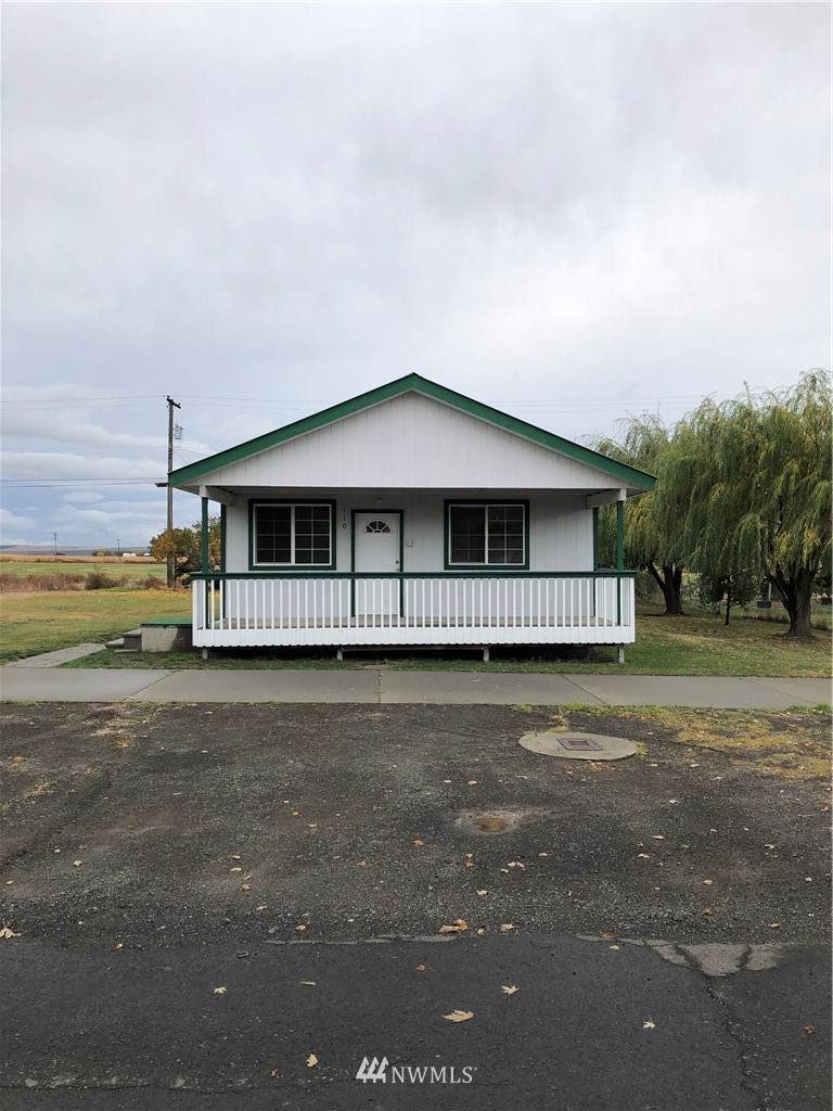 110 Parkhill Avenue - Photo 1