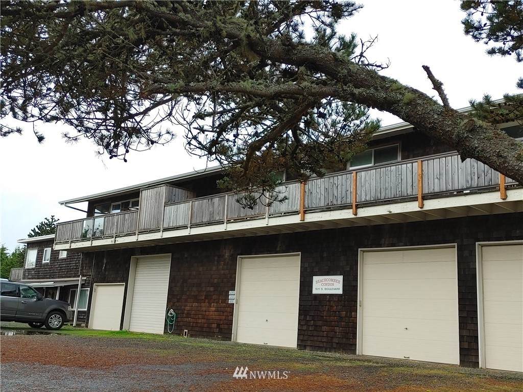 1611 Ocean Beach Boulevard - Photo 1