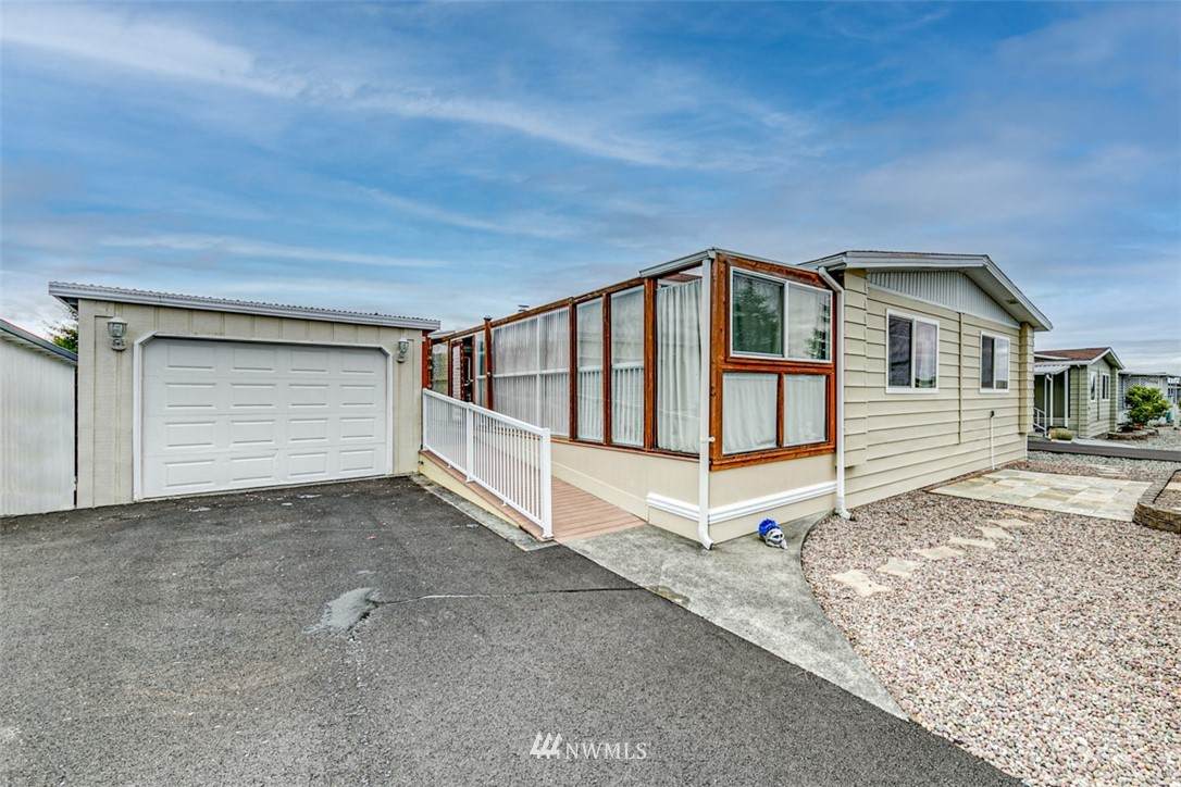 301 7th Avenue - Photo 1
