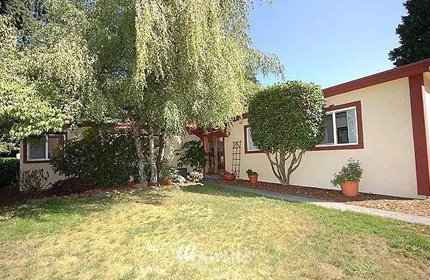 346 152nd Street - Photo 1