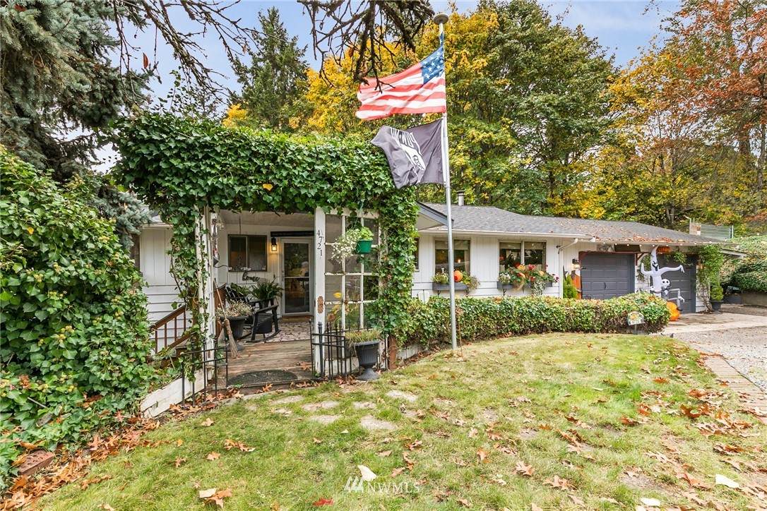 4721 44th Avenue - Photo 1