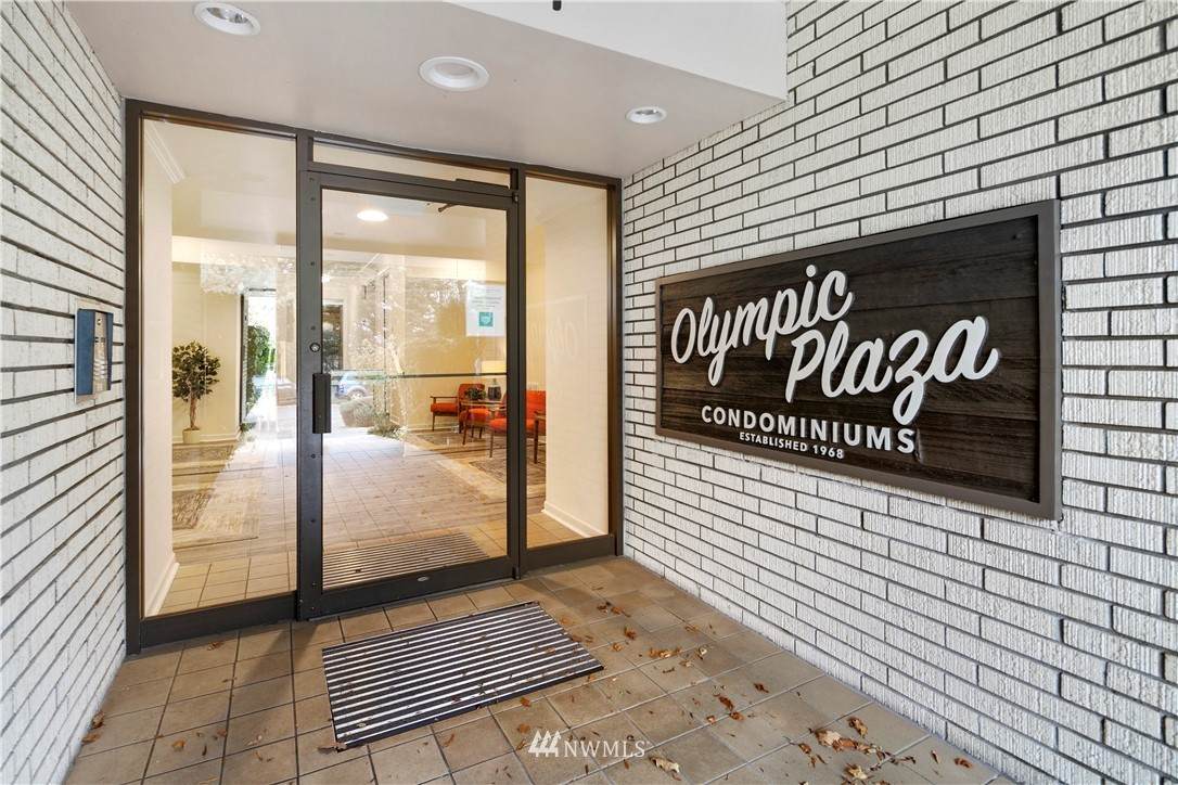 654 Olympic Place - Photo 1