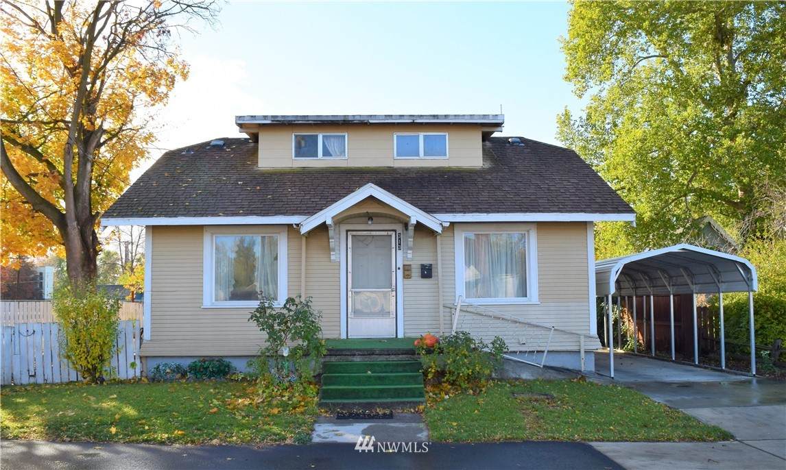 313 Whitman Drive - Photo 1