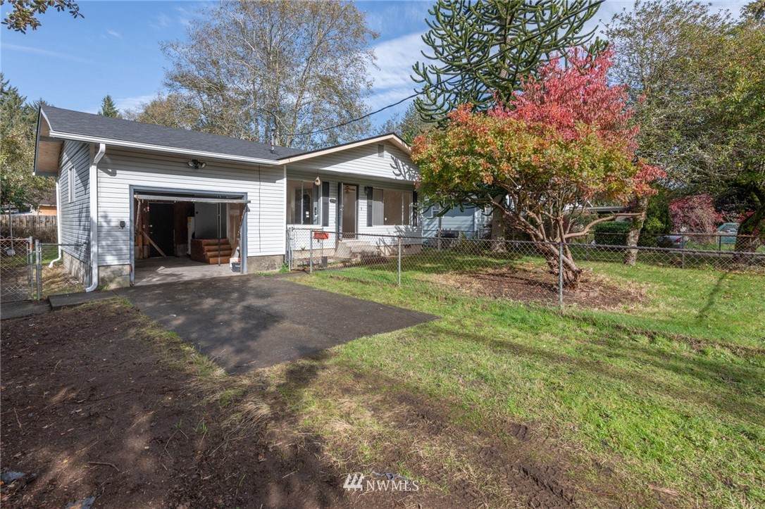 310 W Huntley Street - Photo 1