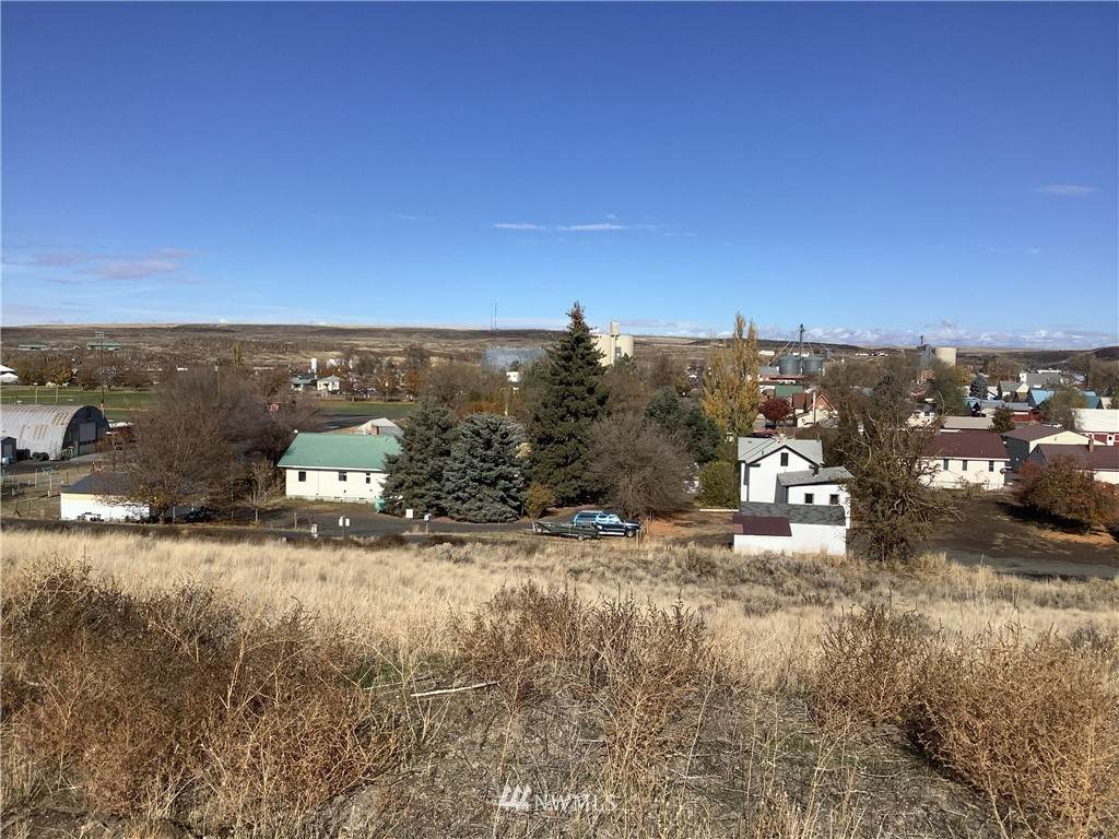 13 6th Avenue - Photo 1