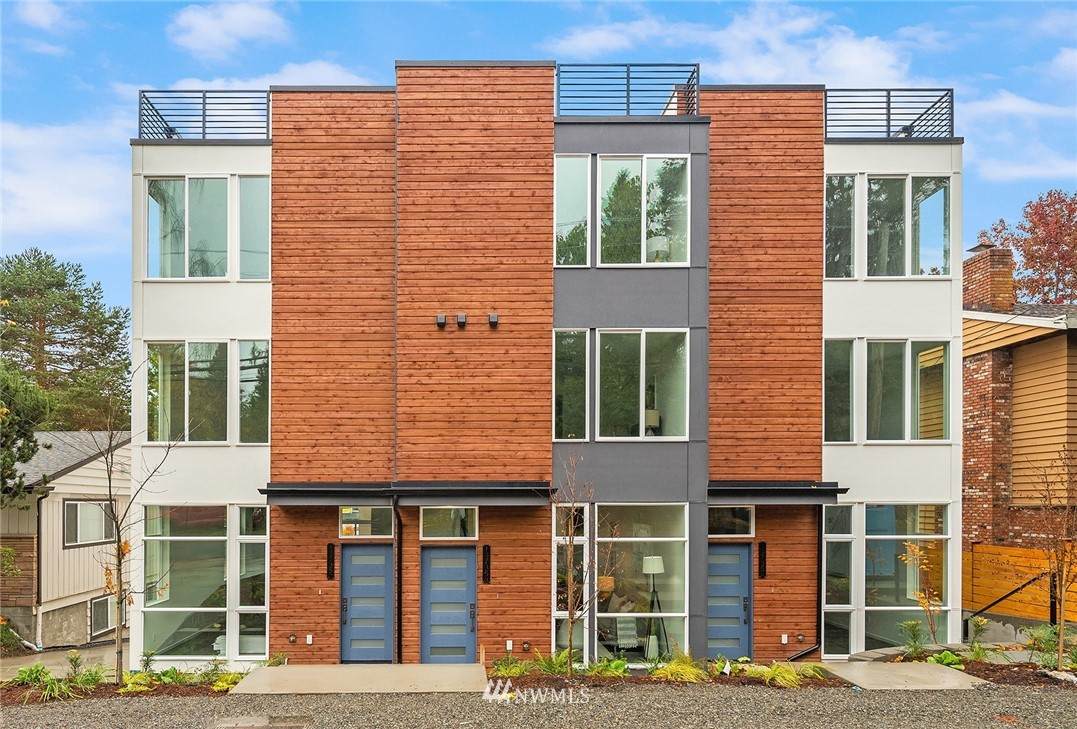 13735 35th Avenue - Photo 1