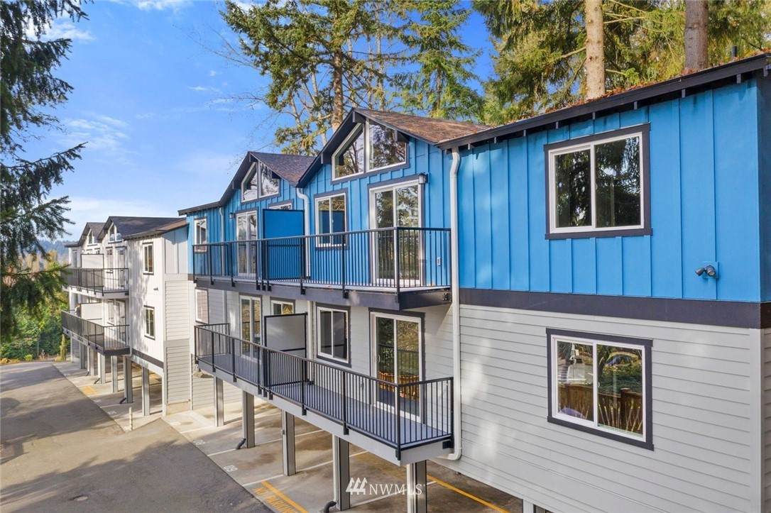 9110 Redmond-Woodinville Road - Photo 1
