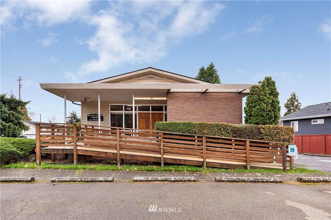 359 104th Street - Photo 1