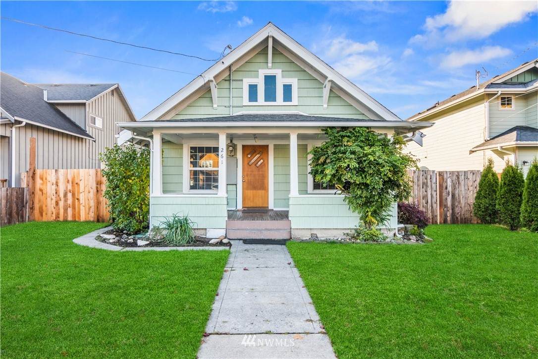 261 4th Street - Photo 1