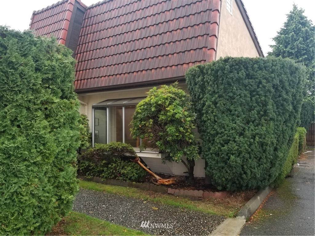 1002 Columbia Avenue - Photo 1