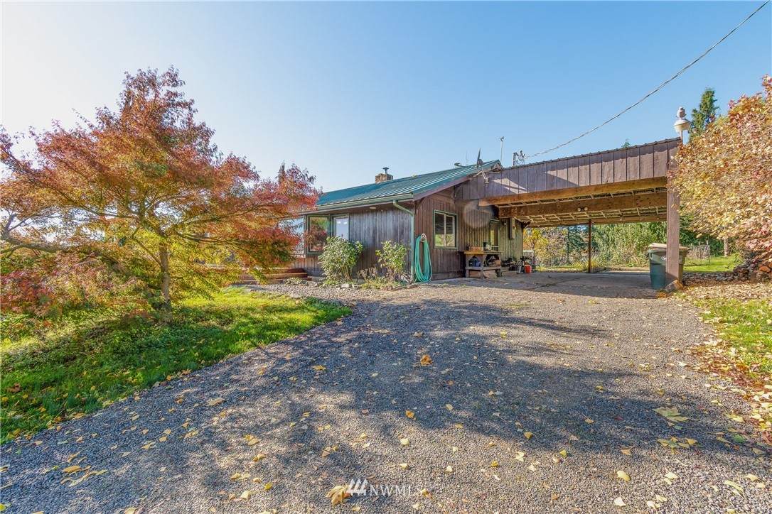 1058 Burnt Ridge Road - Photo 1