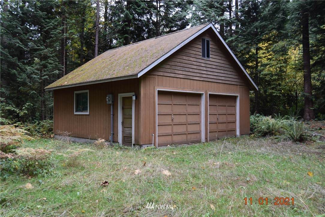 4510 169th Street - Photo 1