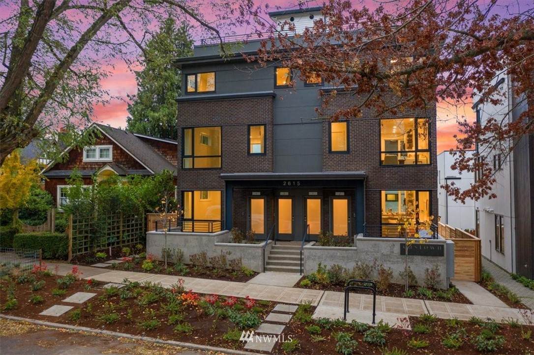 2615 Franklin Avenue - Photo 1