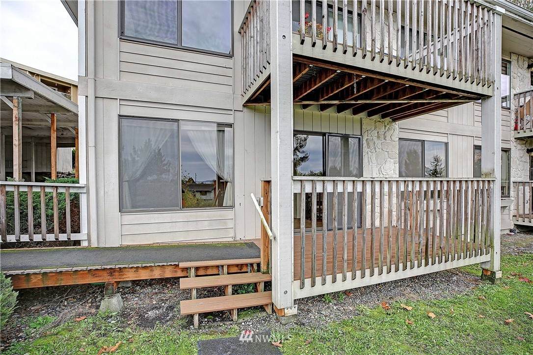 8400 276th Place - Photo 1