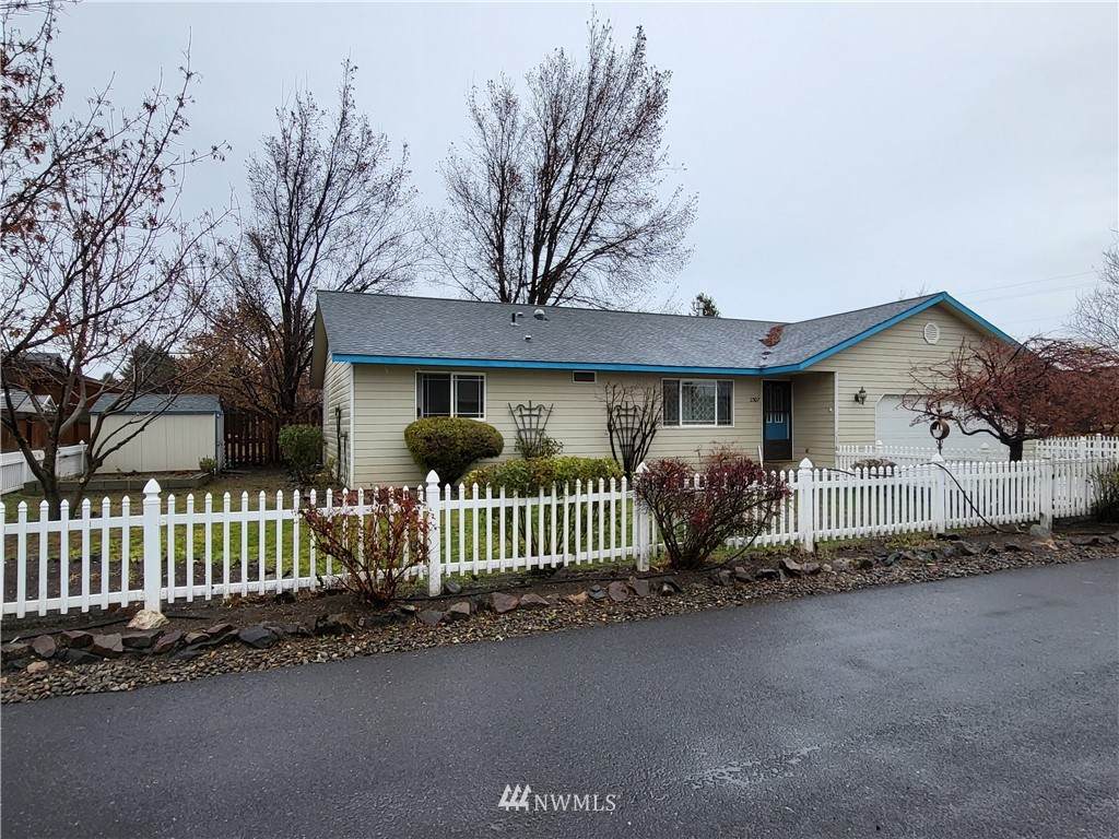 2307 Ridgeview Lane - Photo 1