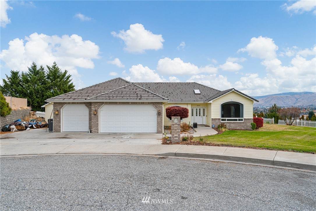 2203 Sandy Brooke - Photo 1