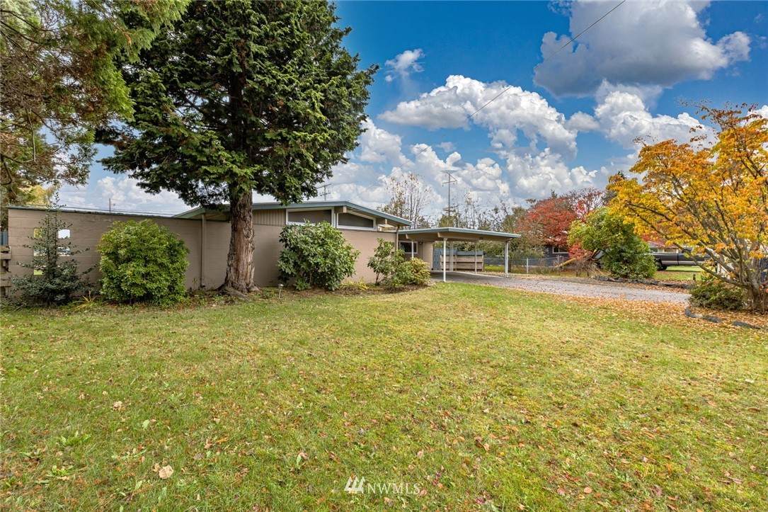 2221 Parkway Drive - Photo 1