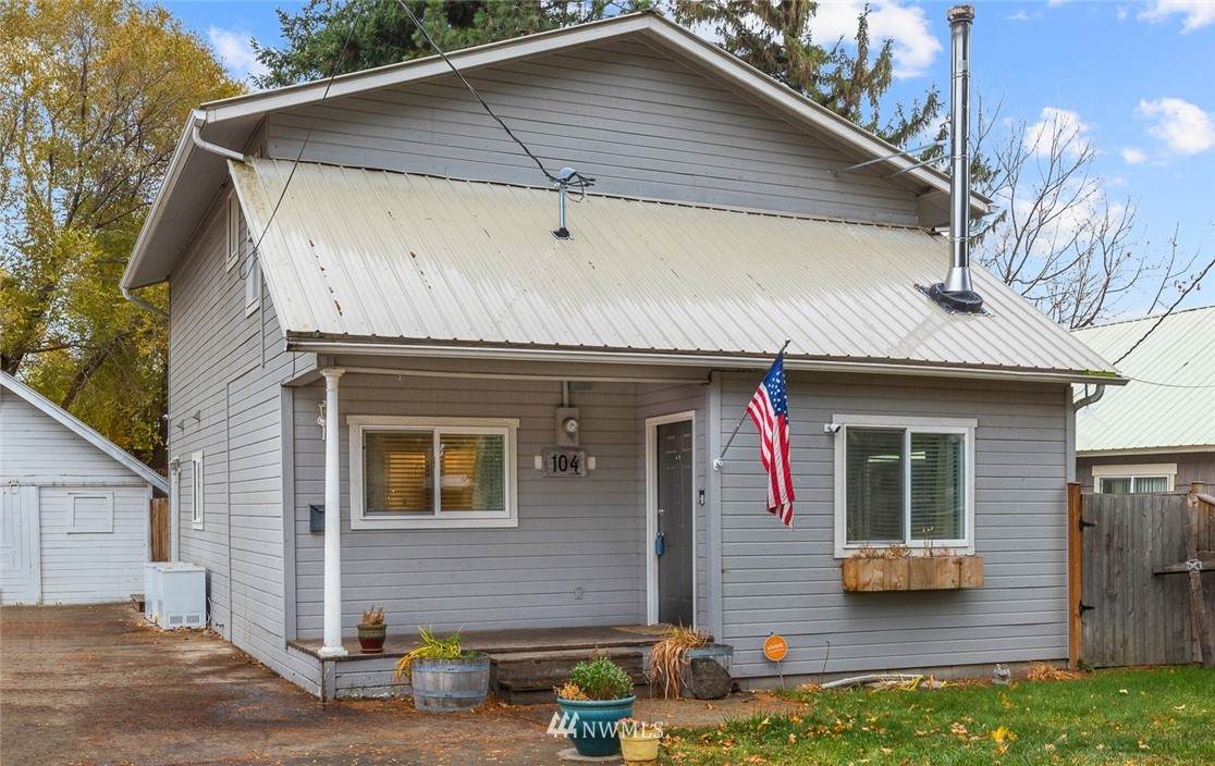 104 12th Avenue - Photo 1
