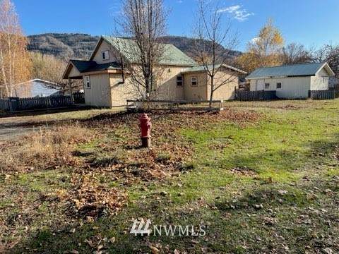 616 4th Street - Photo 1