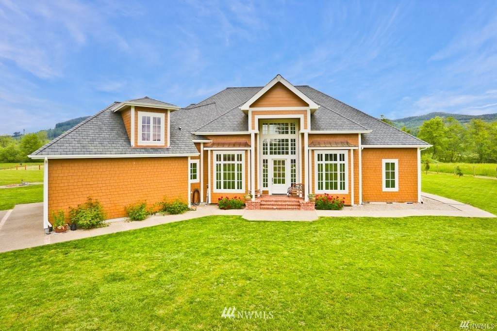 6420 Skookumchuck Rd Se - Photo 1