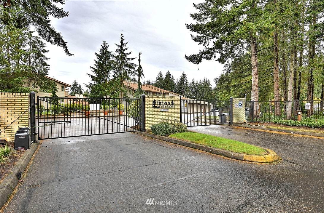 7612 37th Street - Photo 1